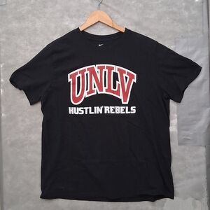 The NIKE Tee : UNLV HUSTLIN' Rebels T-Shirt : Size XL : Black
